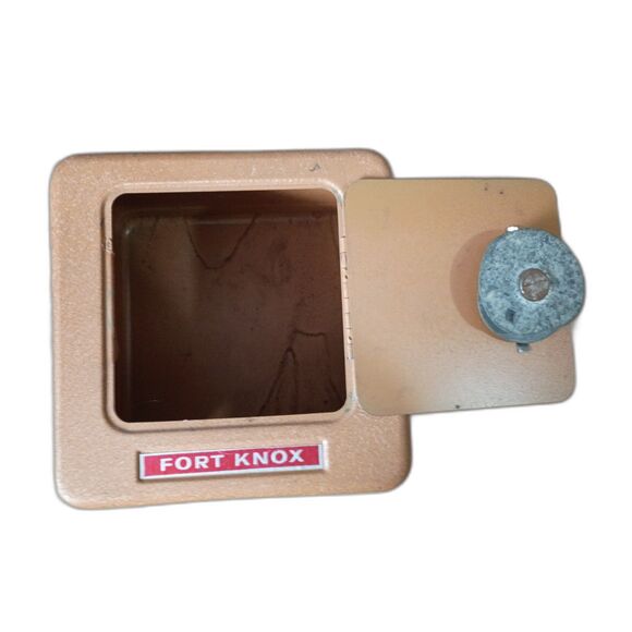 Fort Knox 60s Toy Safe Combo Coin Bank - Picture 4 of 9